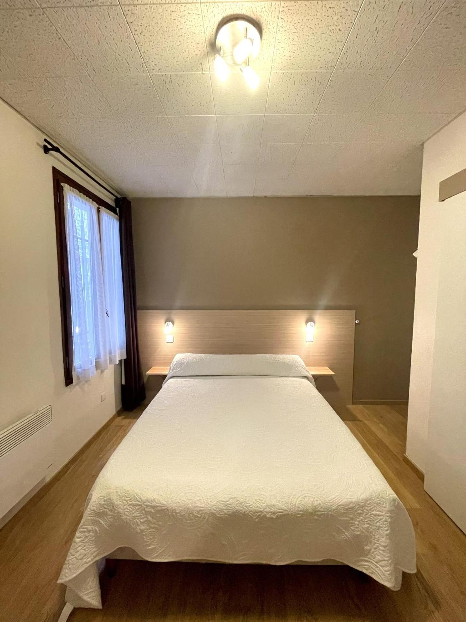Hotel La Citadelle La Canourgue Zimmer foto